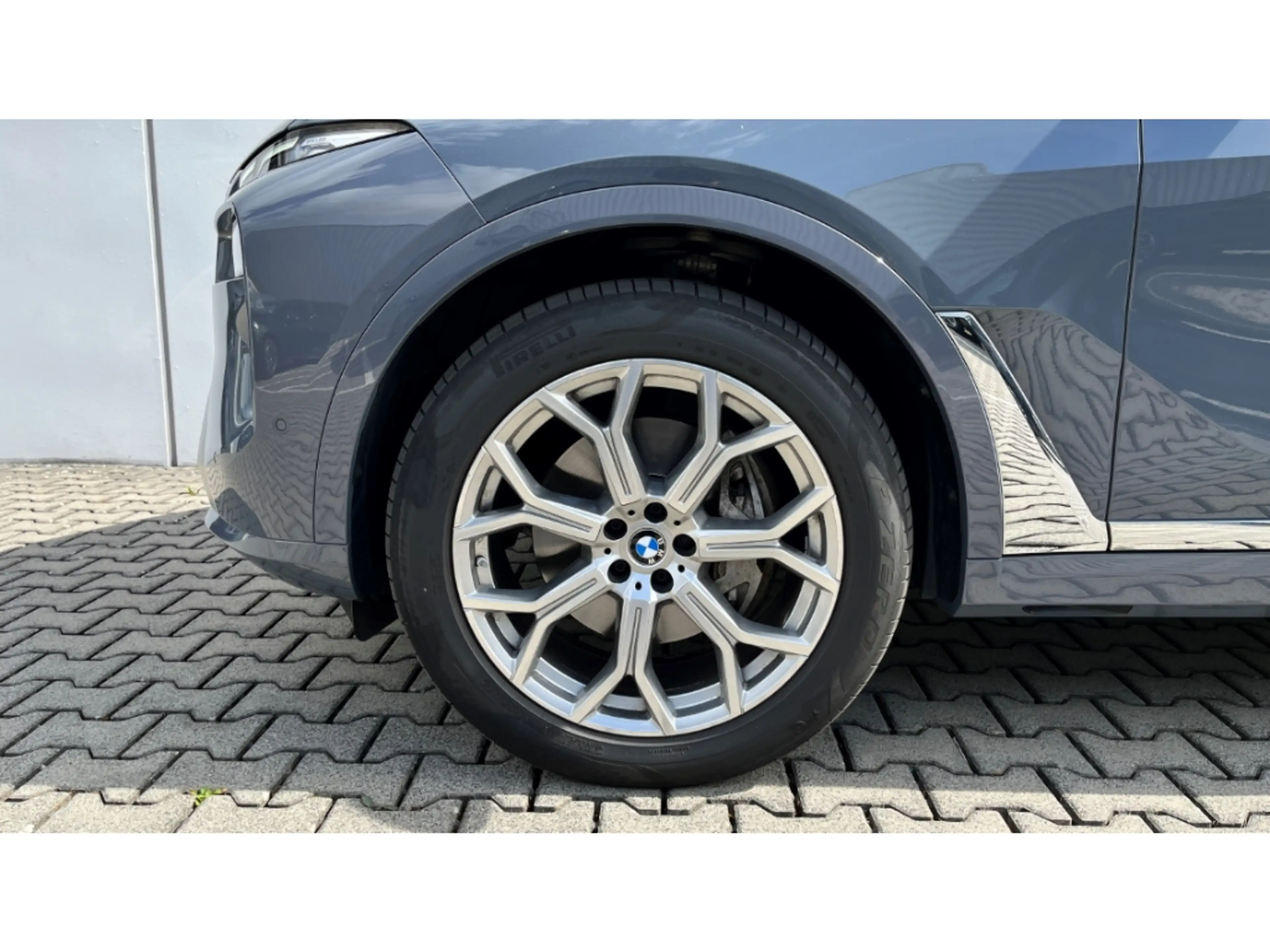 BMW X7 xDrive 40dA Luftfederung AD Niveau StandHZG AHK-kl — photo 6