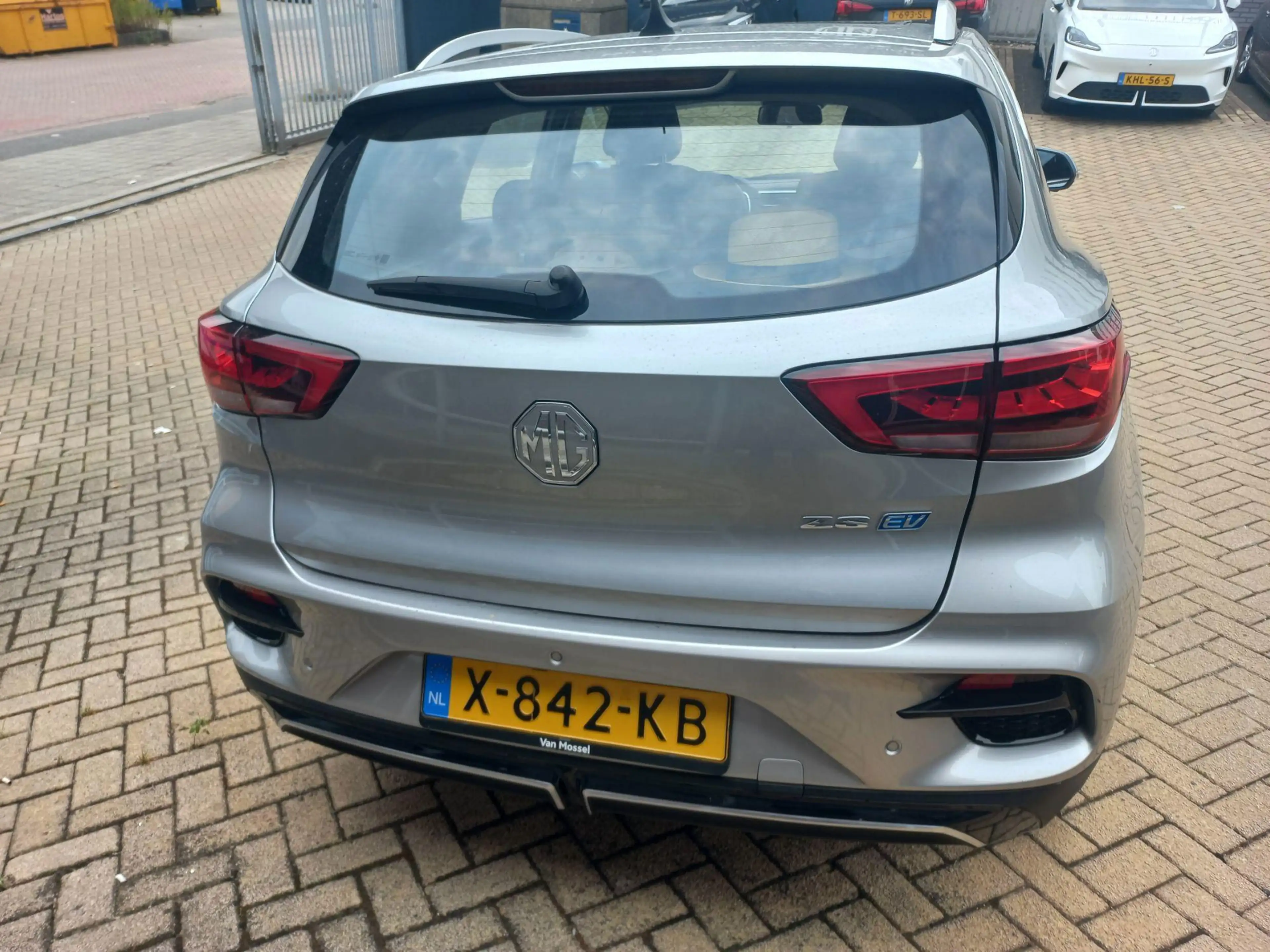MG ZS EV Long Range Luxury 70 kWh — photo 5