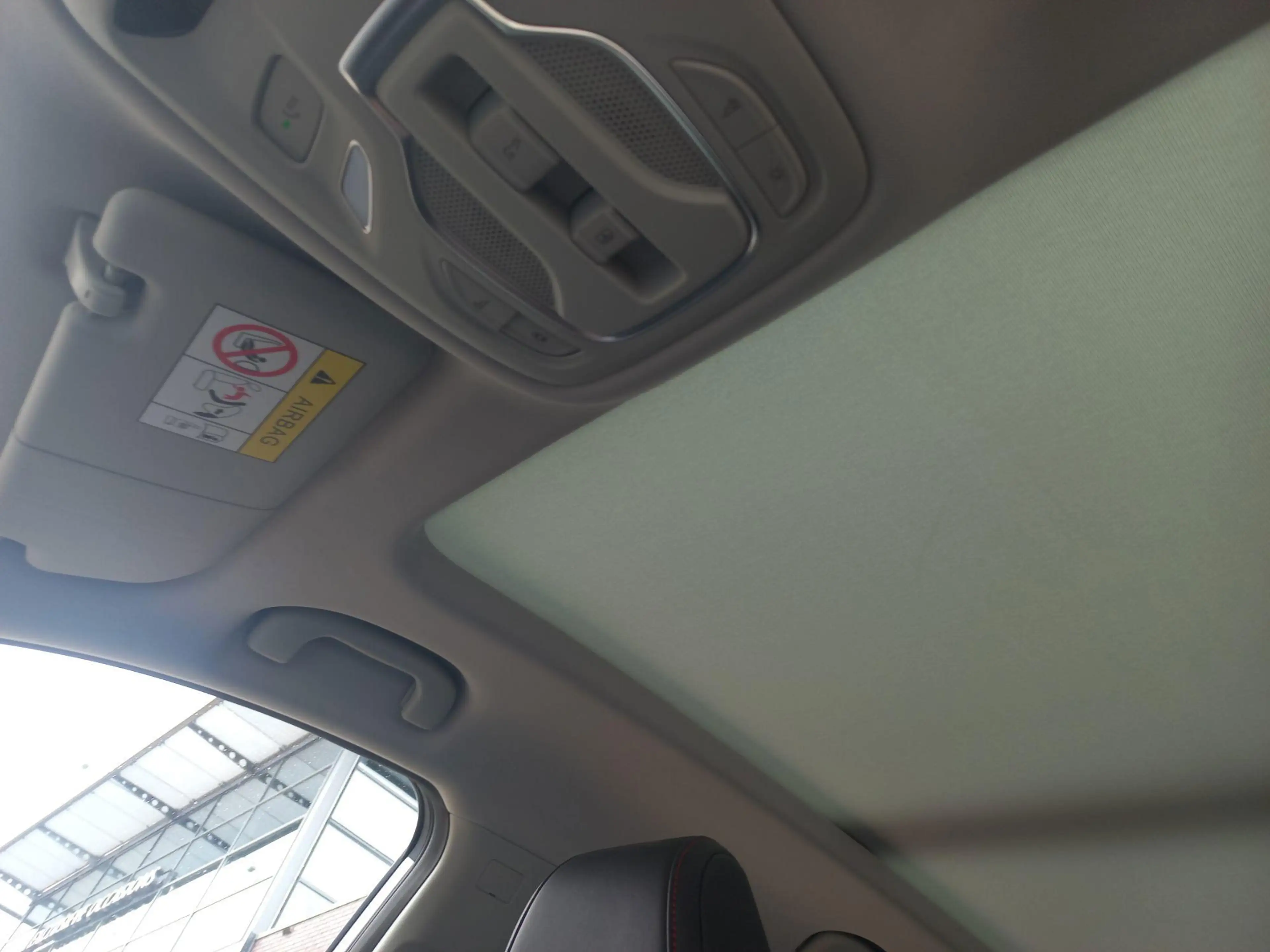 MG ZS EV Long Range Luxury 70 kWh — photo 9