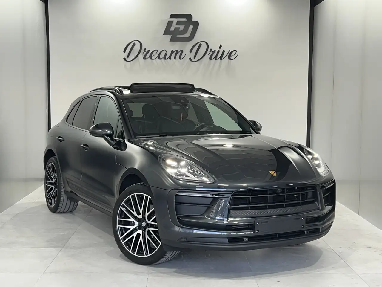 Porsche Macan 2.0 265cv pdk — photo 1 of 15