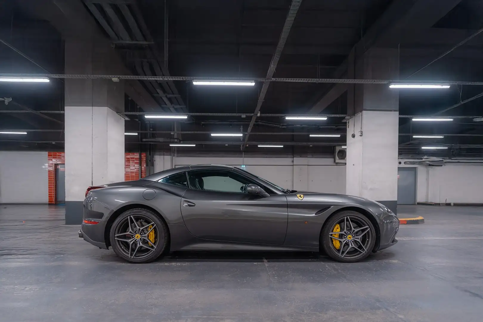 Ferrari California T - Handling Special - 1¨re main - 17500km Gris - 2