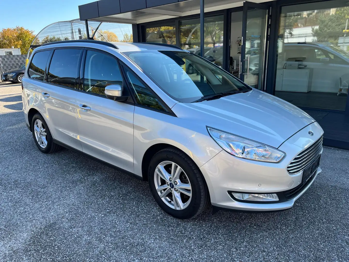 Ford Galaxy 2,0 EcoBlue Business 7-Sitzer-Navi-Carplay Silber - 2