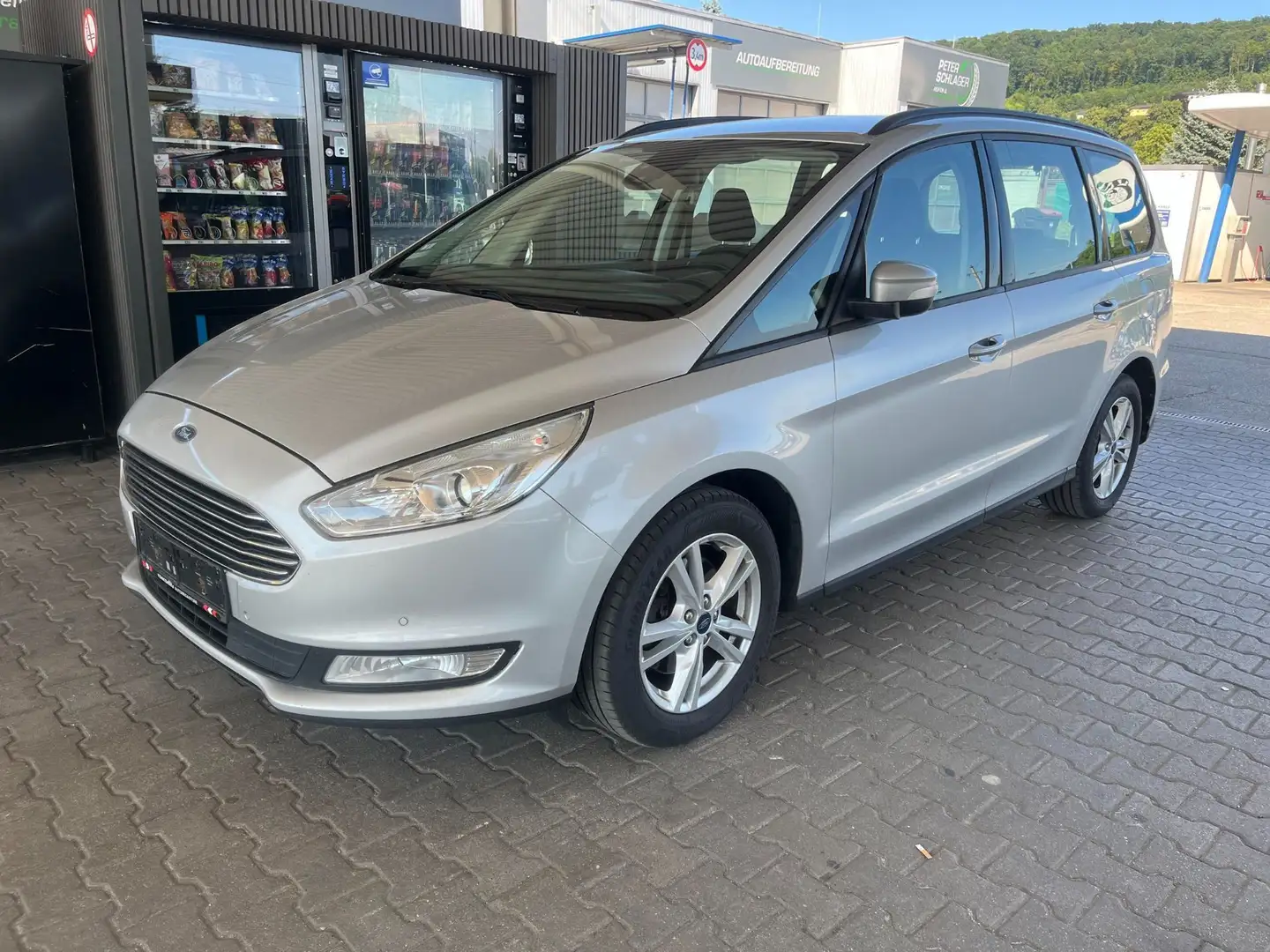 Ford Galaxy 2,0 EcoBlue Business 7-Sitzer-Navi-Carplay Silber - 1