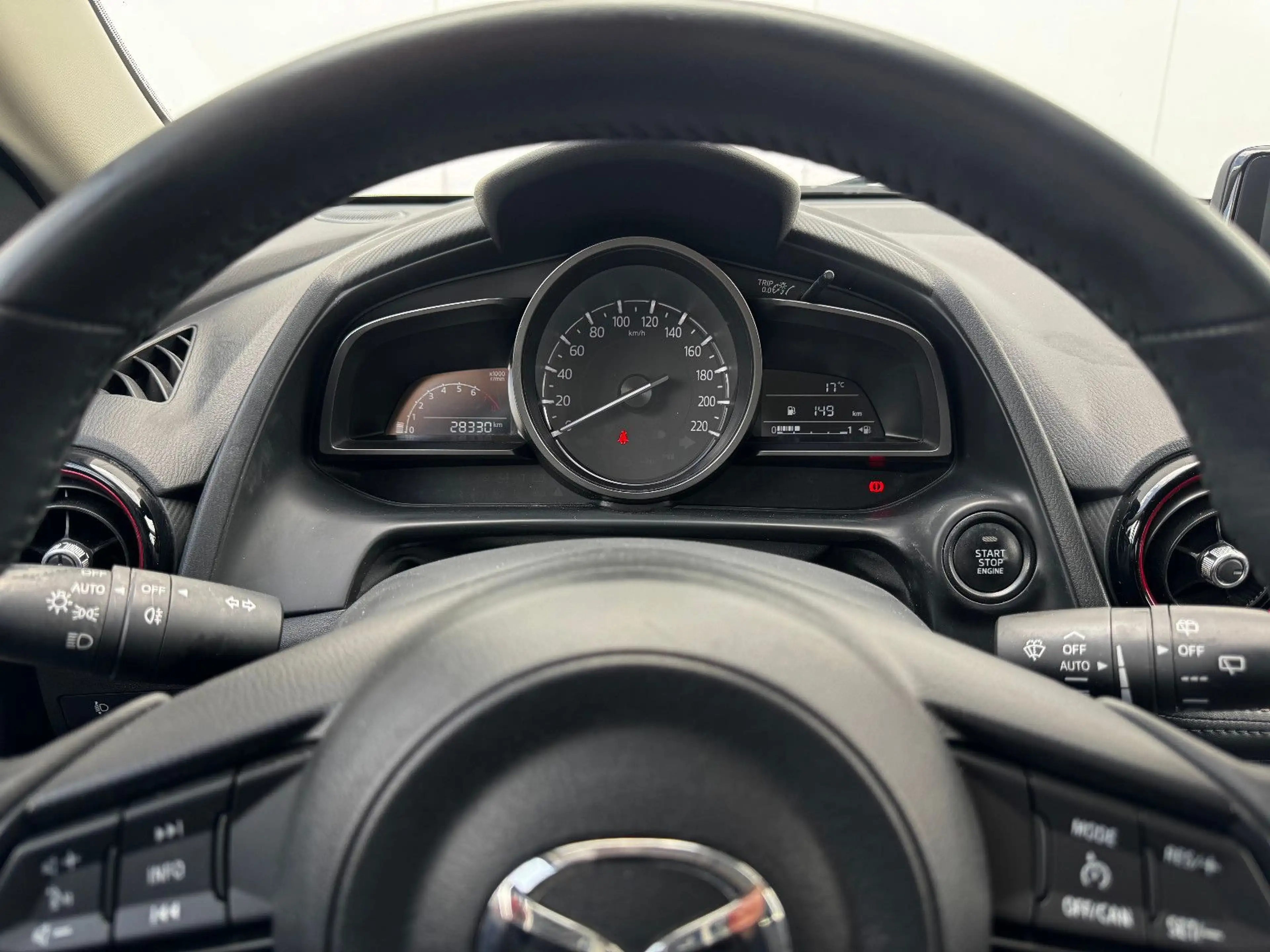 Mazda CX-3 Kizoku Navi PDC Freisprech 8-fach bereift — photo 8