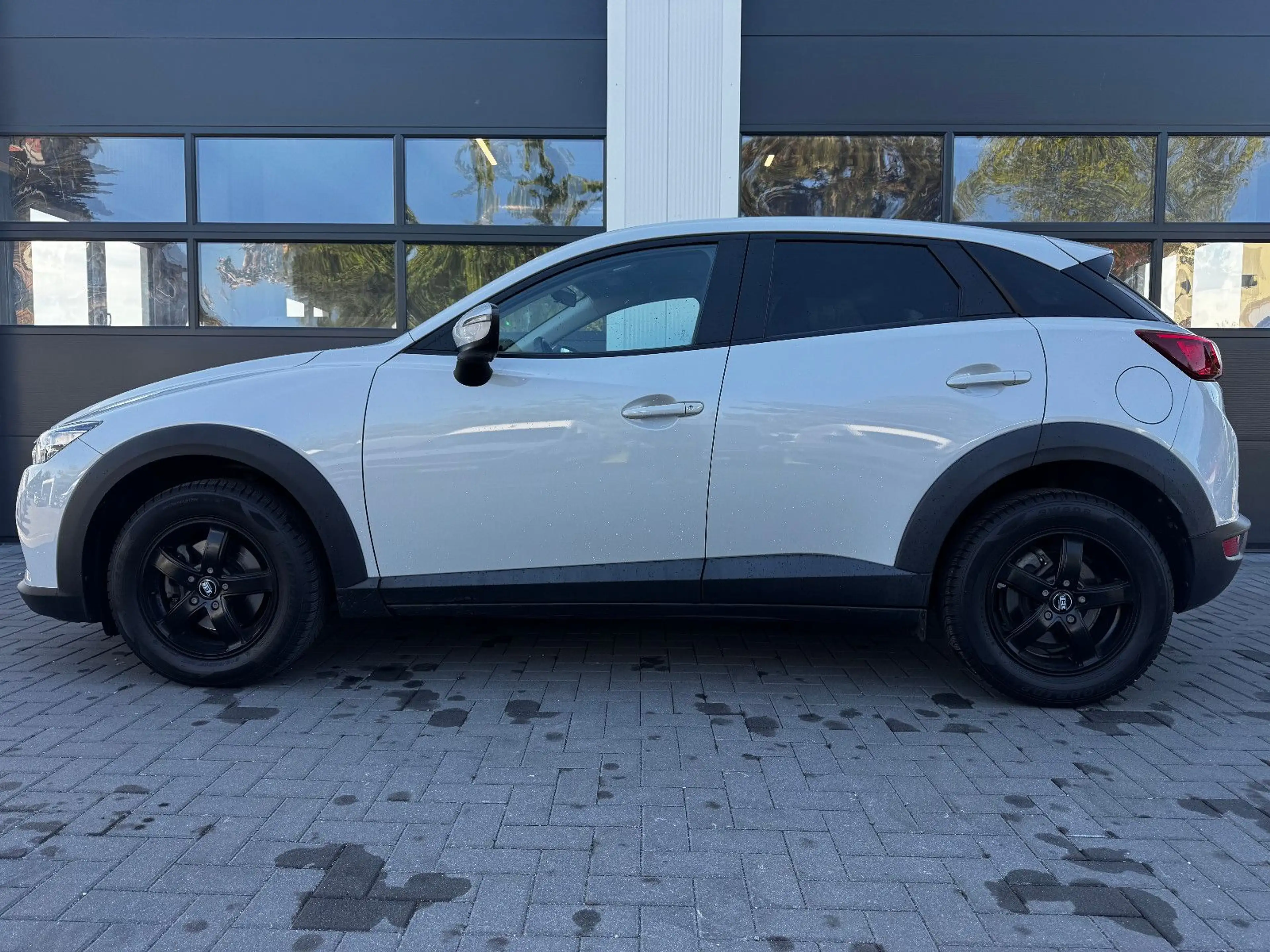 Mazda CX-3 Kizoku Navi PDC Freisprech 8-fach bereift — photo 6