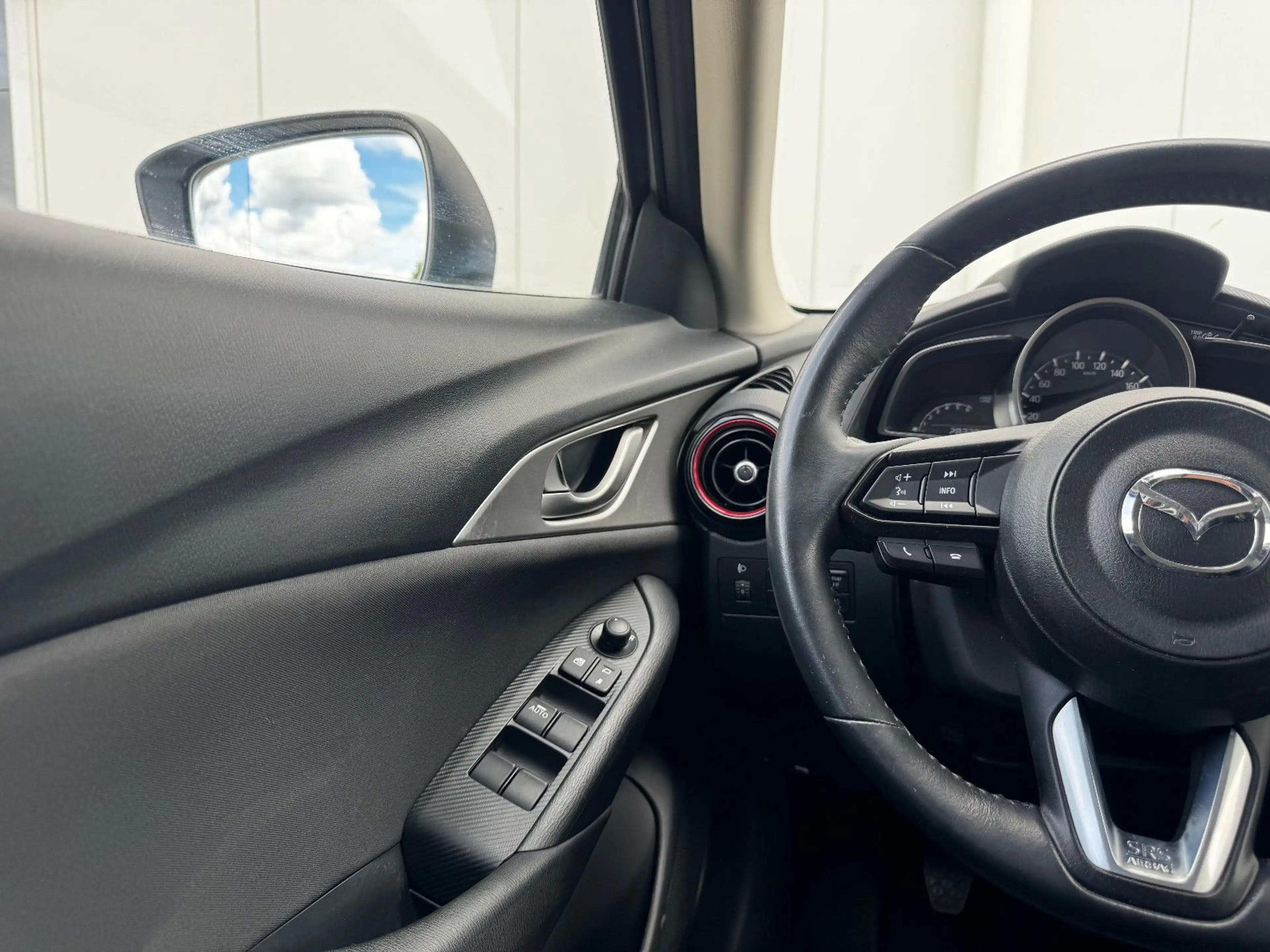 Mazda CX-3 Kizoku Navi PDC Freisprech 8-fach bereift — photo 9