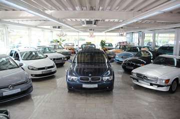 i A *Vollleder/Schiebedach/Softclose*