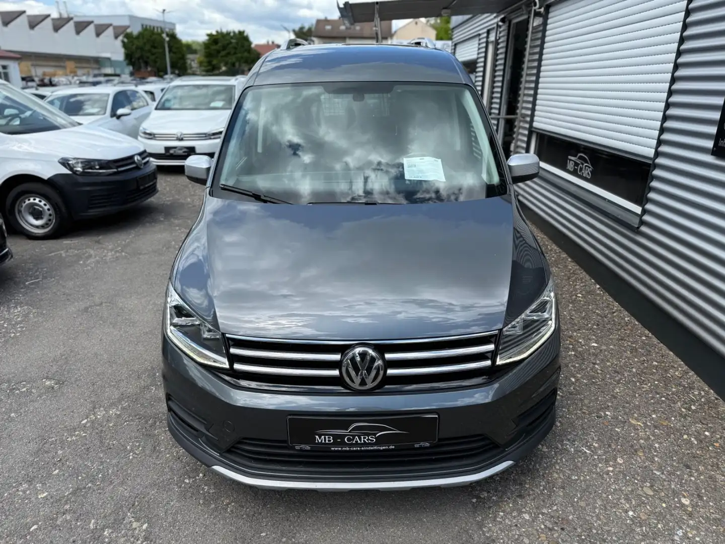 Volkswagen Caddy Alltrack 4Motion*BI-XEN*NAVI*PDC*KAM*DAB Gris - 2