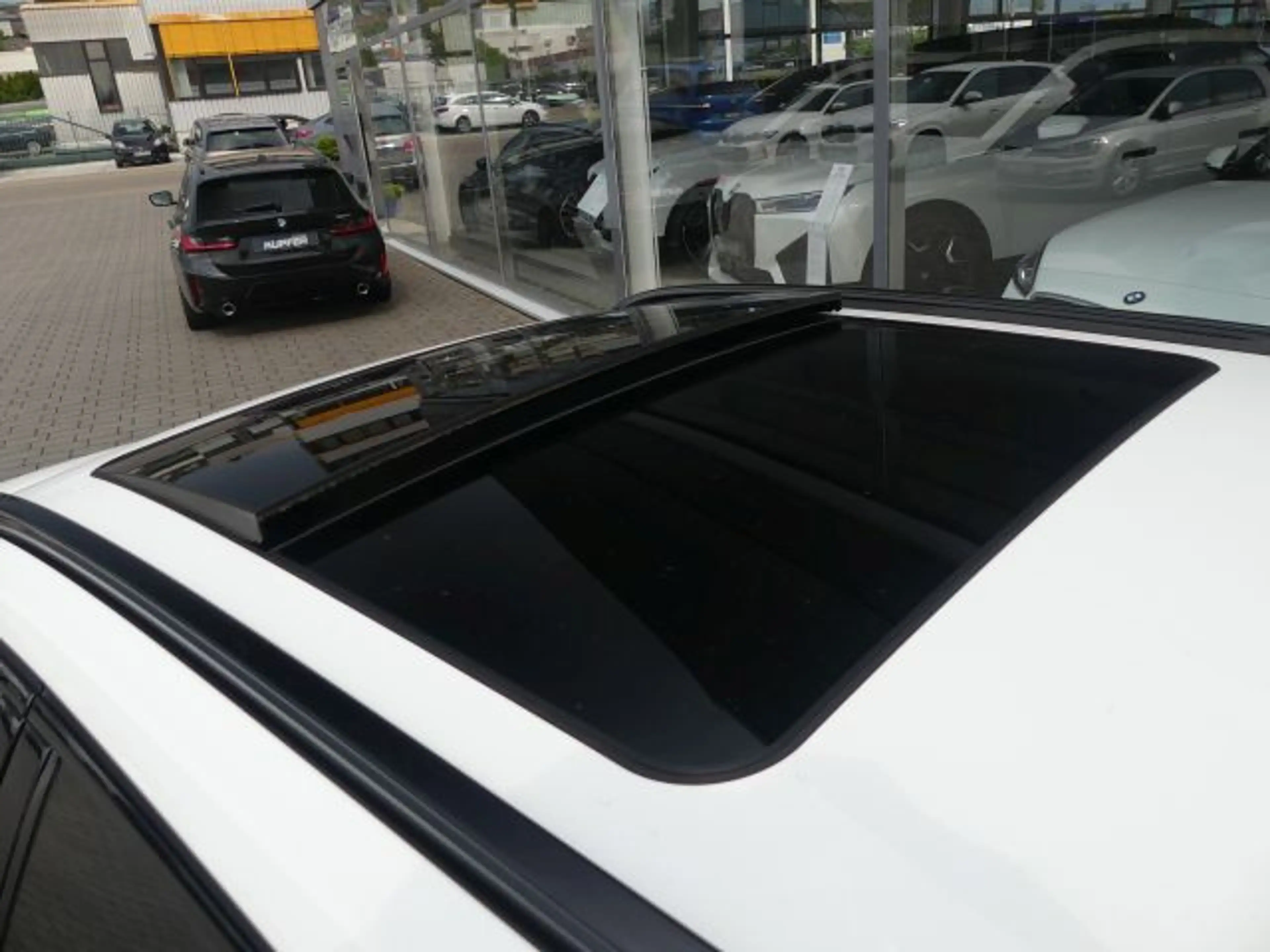 BMW 320 d xDrive Tou M Sport PRO AHK°ACC+PANO°-360° — photo 6