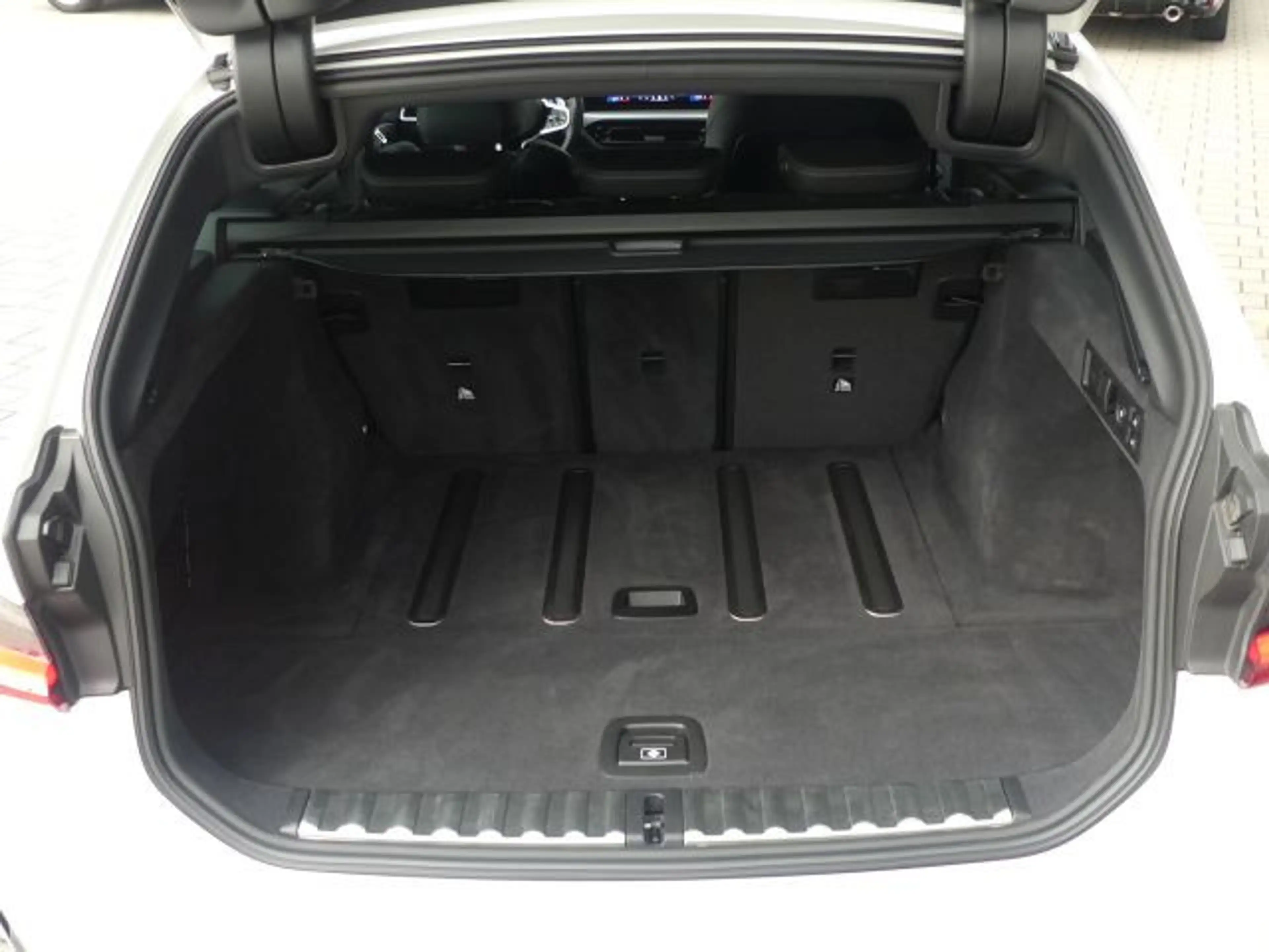 BMW 320 d xDrive Tou M Sport PRO AHK°ACC+PANO°-360° — photo 8