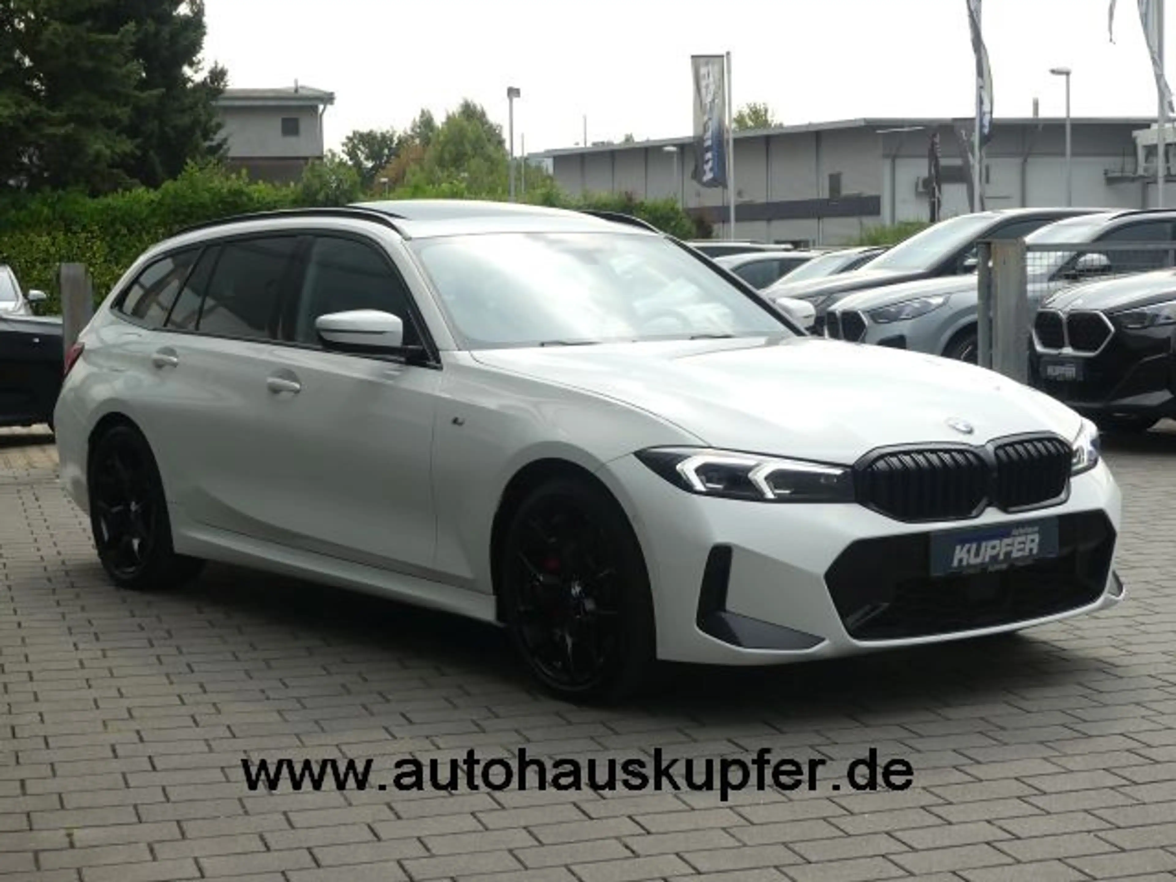 BMW 320 d xDrive Tou M Sport PRO AHK°ACC+PANO°-360° — photo 2