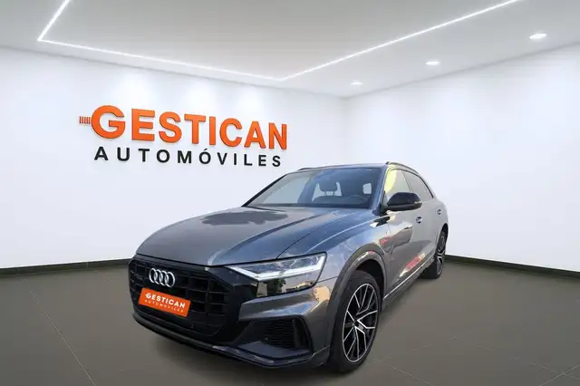Audi Q8 55 TFSIe 280kW Black L quattro tiptronic