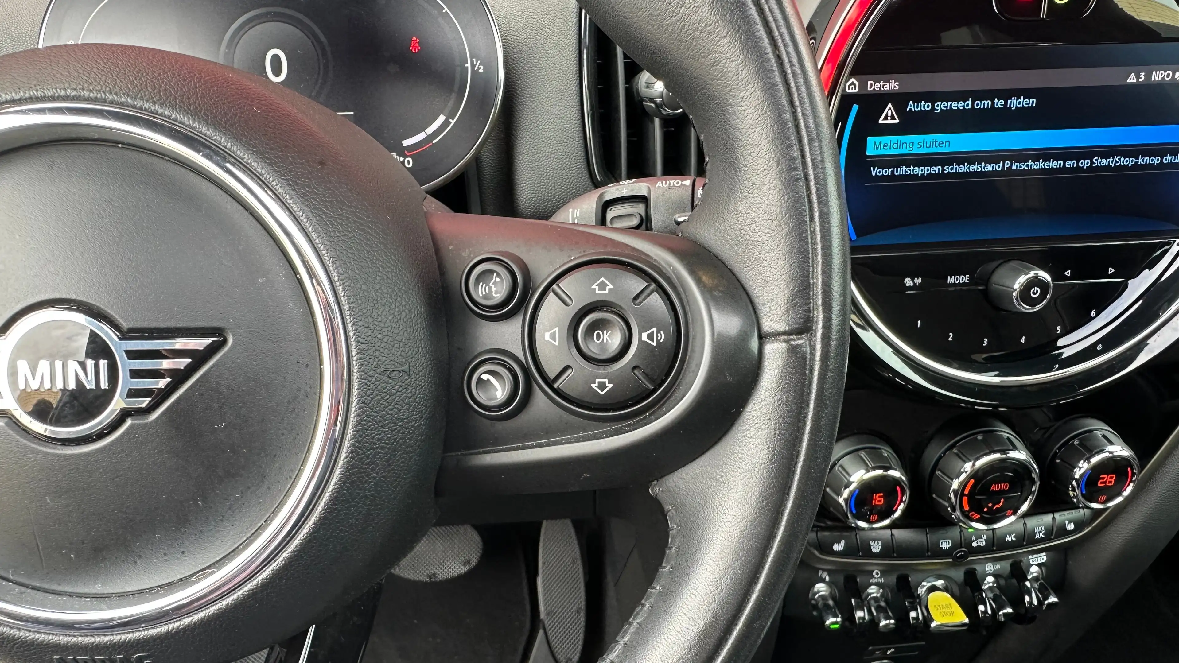 MINI Cooper SE Countryman 1.5 ALL4 Chili | Dealer onderhouden | Panoramadak — photo 20