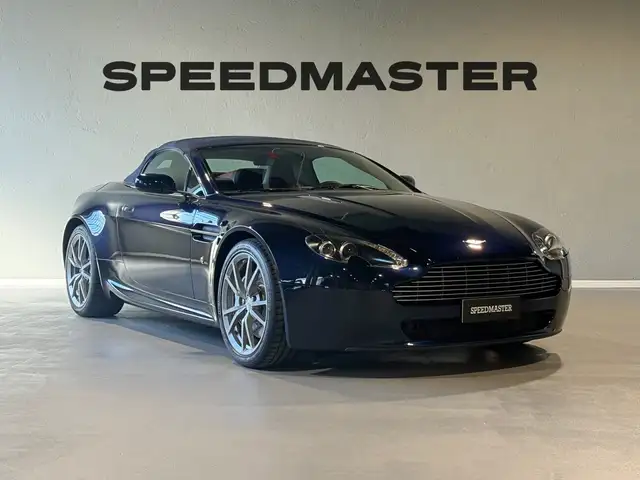 Aston Martin Vantage Roadster 4.3 V8 **SERVICEBOOK**