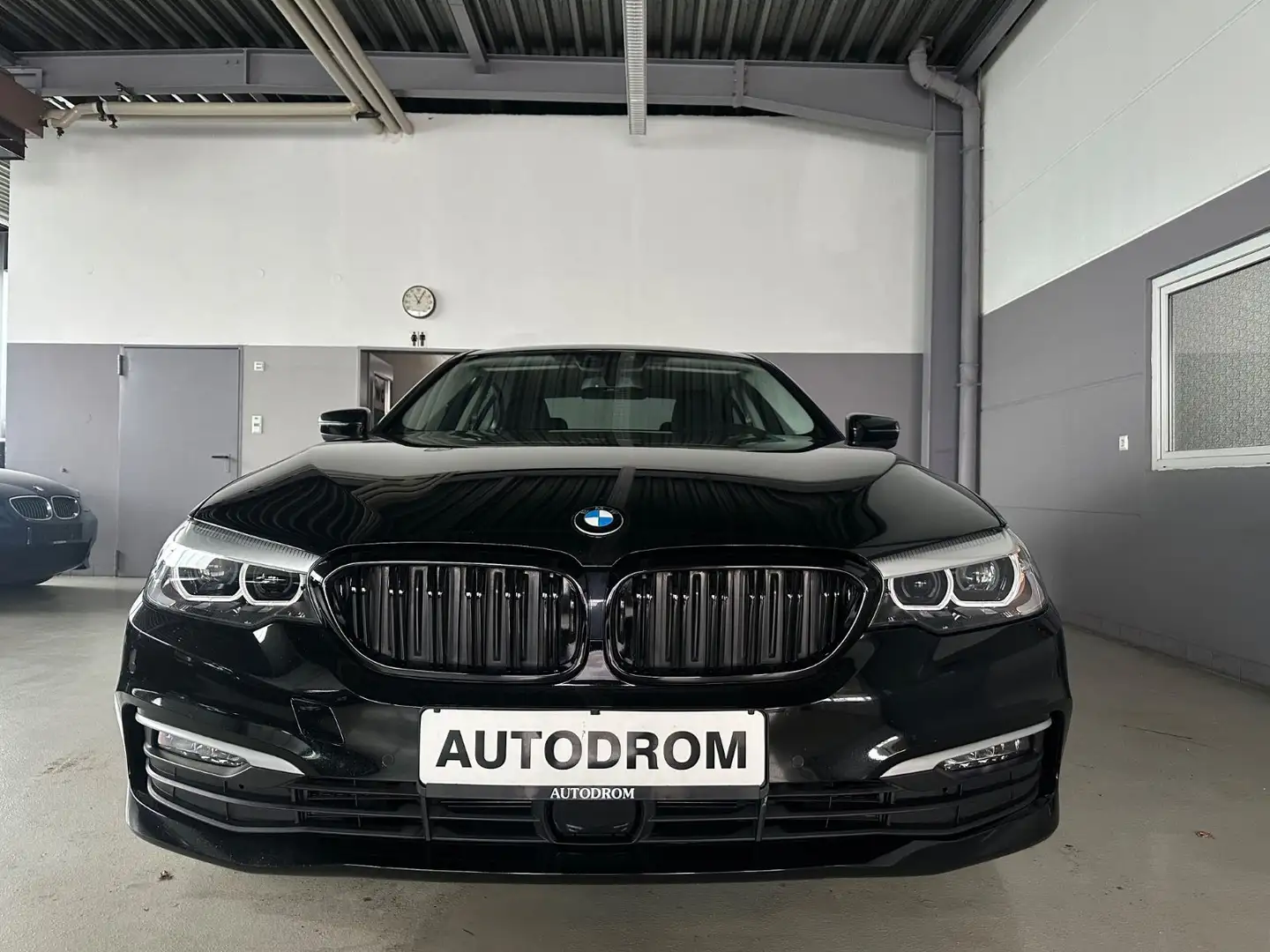 BMW 530 e Lim. /Head-Up/Abstandstempomat/Kamera Schwarz - 2