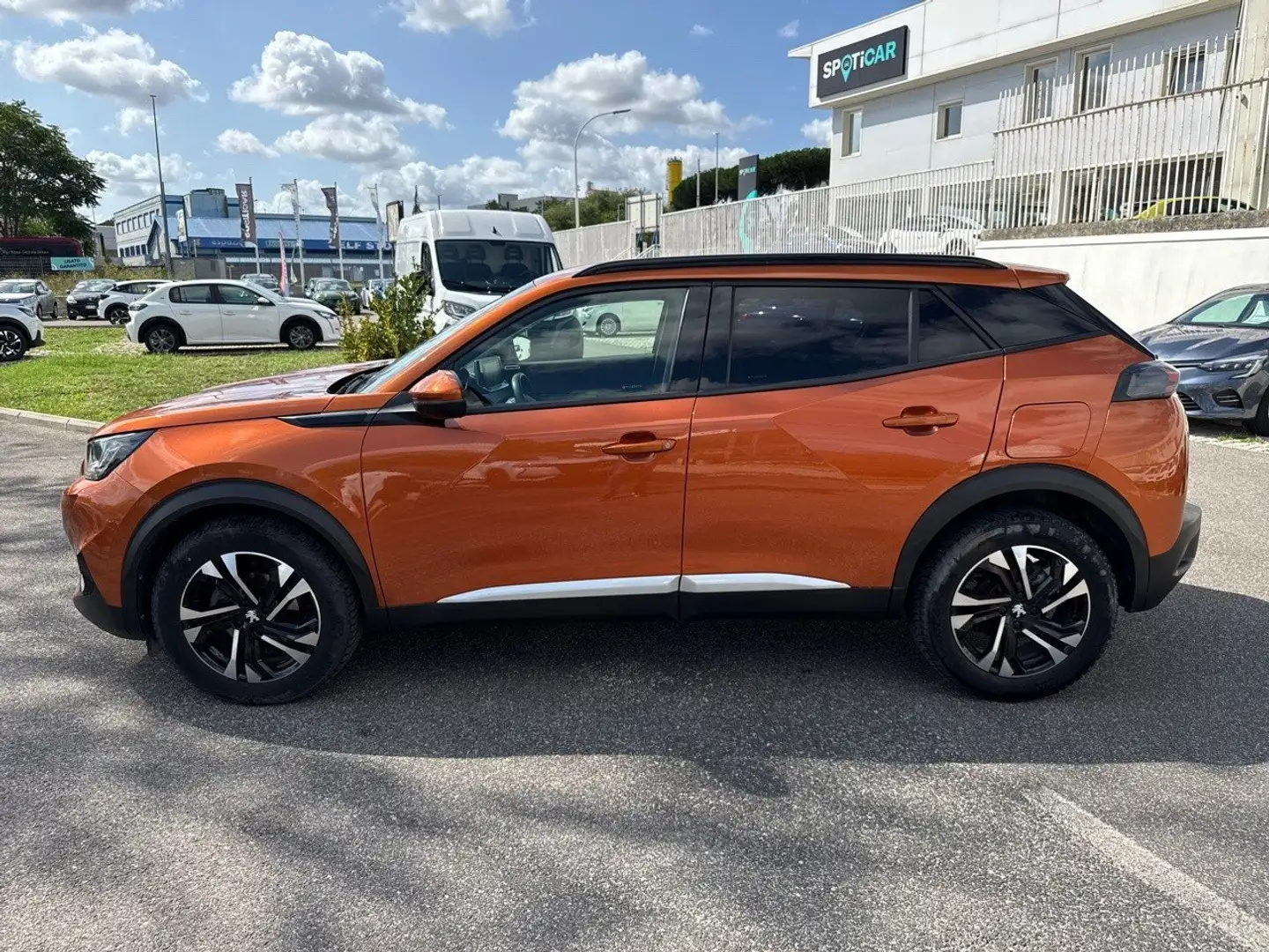 Peugeot 2008 PureTech 130 Allure S/S Arancione - 2