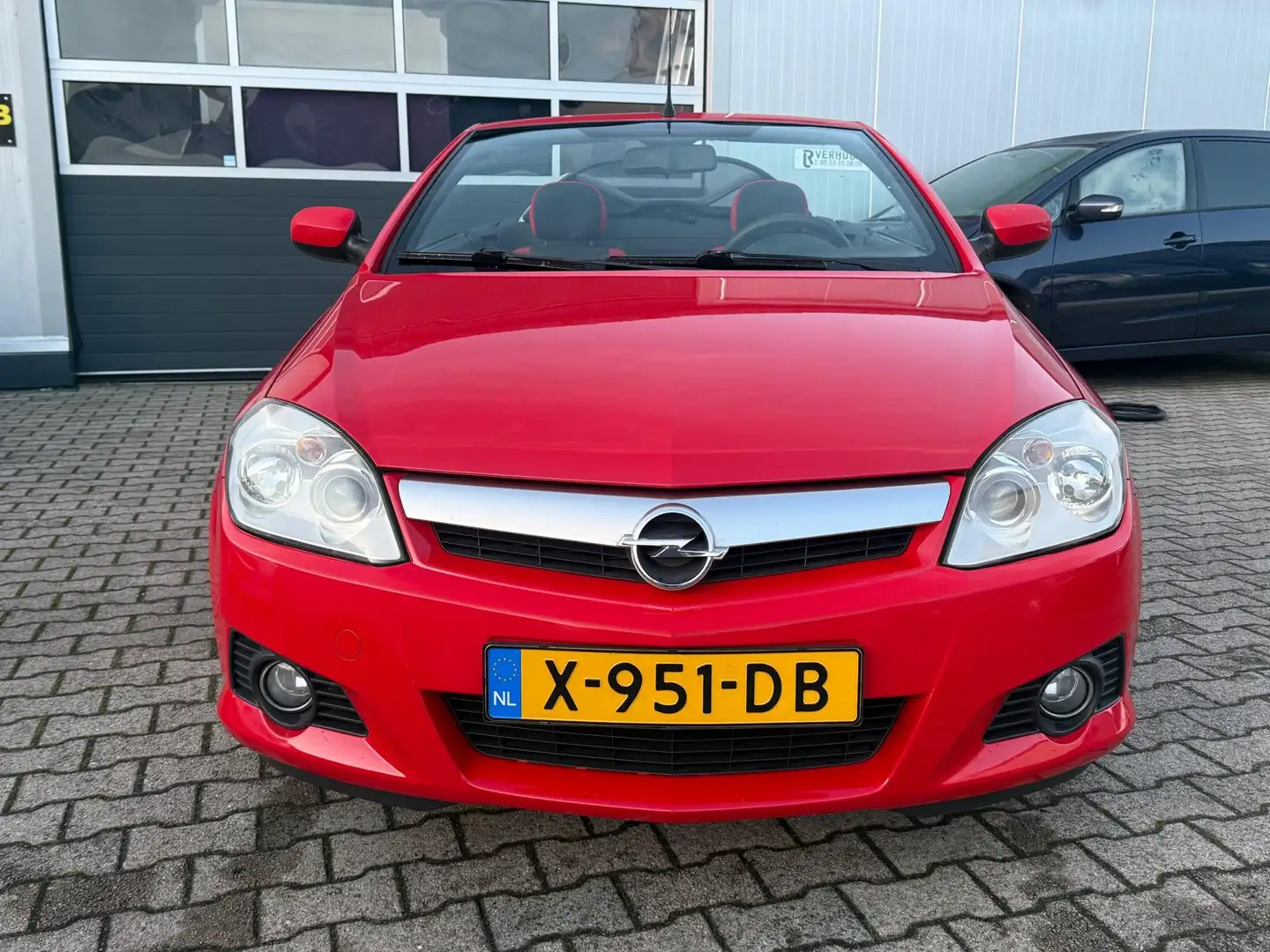 Opel Tigra TwinTop 1.4-16V Rhythm Cabrio 2007 Cabriolet Airco Rot - 2