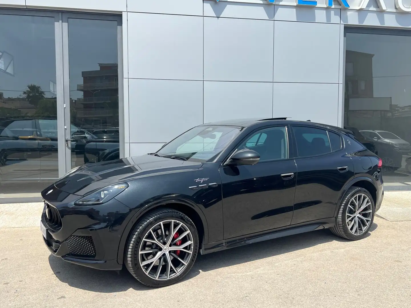 Maserati Grecale V6 Trofeo 530cv possibilità noleggio no scoring Noir - 1