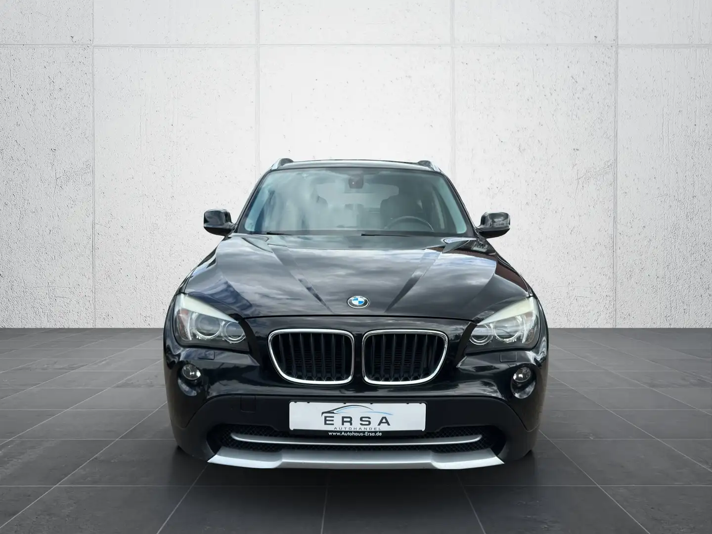BMW X1 20d sDrive*X-Line*Xenon*Pano*Navi*PDC* Schwarz - 2