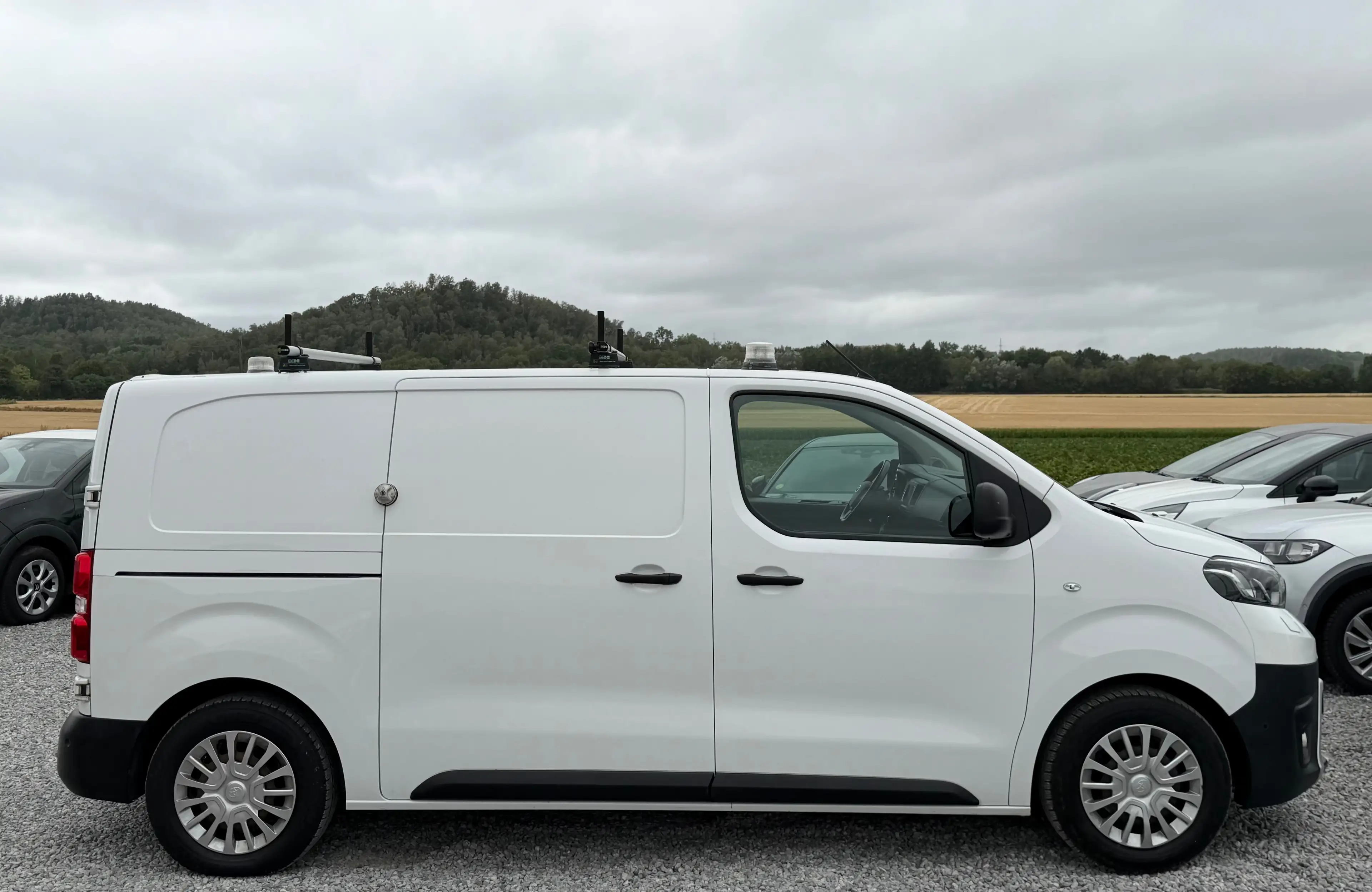 Peugeot Expert 3 PLACES - CARPLAY - CAMERA - ATT REMORQUE - TVAC — photo 5