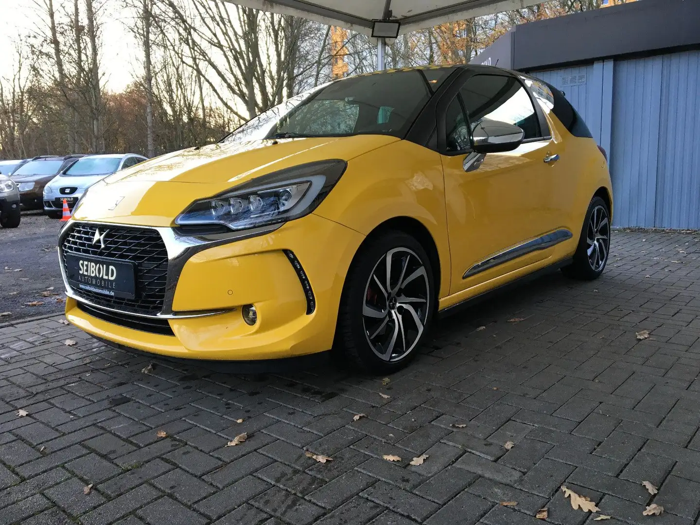 Citroen DS3 DS 3/1.6 THP Sport Chic/Navi/Apple-Car/Temp Gelb - 1