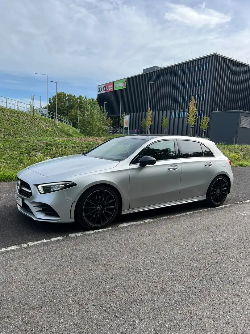 Mercedes-Benz A 180 d AMG Silber - 2