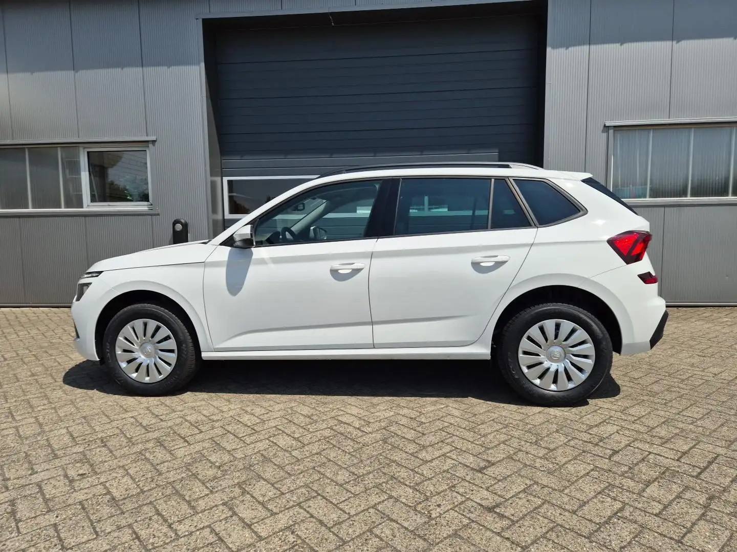 Skoda Kamiq 1.0 TSI 115PS DSG Selection Klimaautomatik Sitzhei Bianco - 2