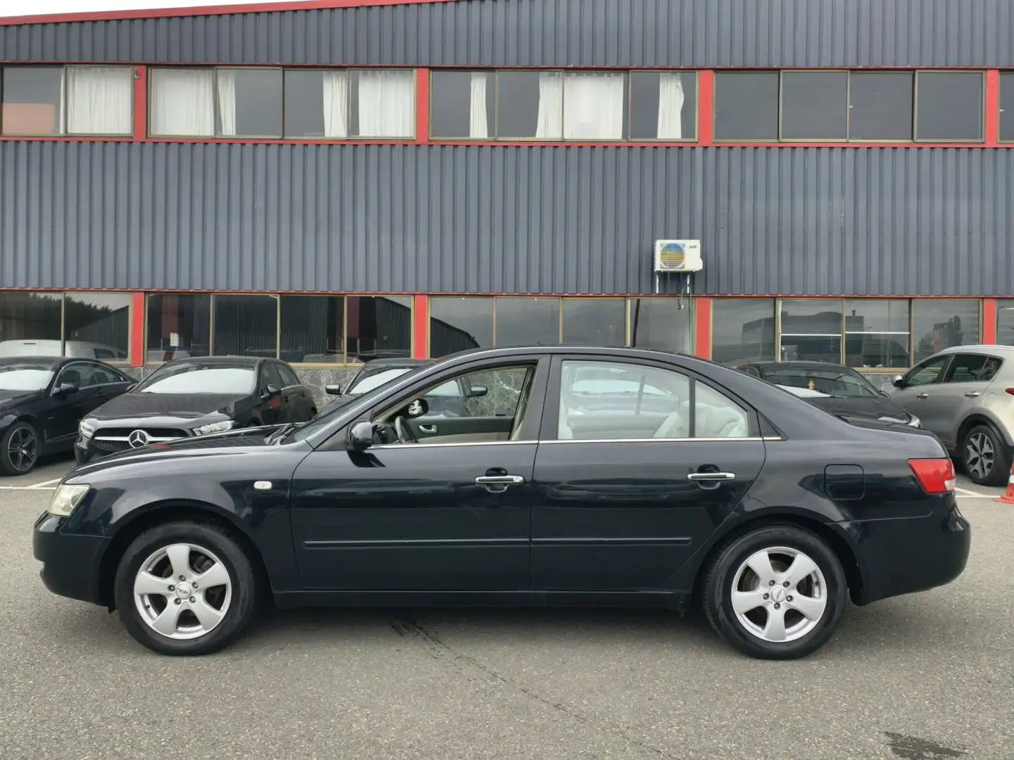 Hyundai SONATA 2.4 Dynamic / AUTOMAAT / SP VLG / TREKHAAK / Blau - 2