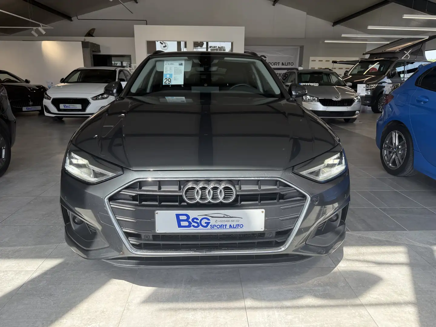 Audi A4 Avant 30 TDi//gps//lface lift//garantie// Grijs - 2