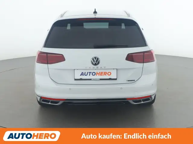 Volkswagen Passat view 5