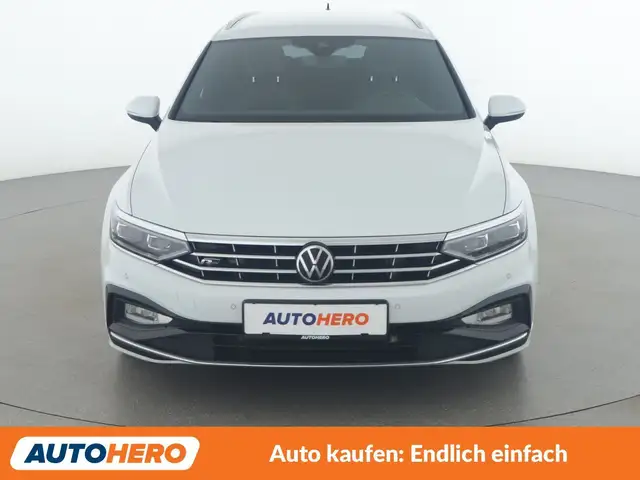 Volkswagen Passat view 9