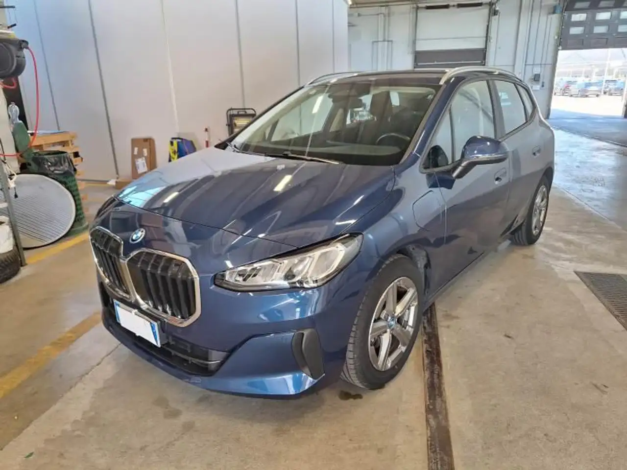 BMW 225