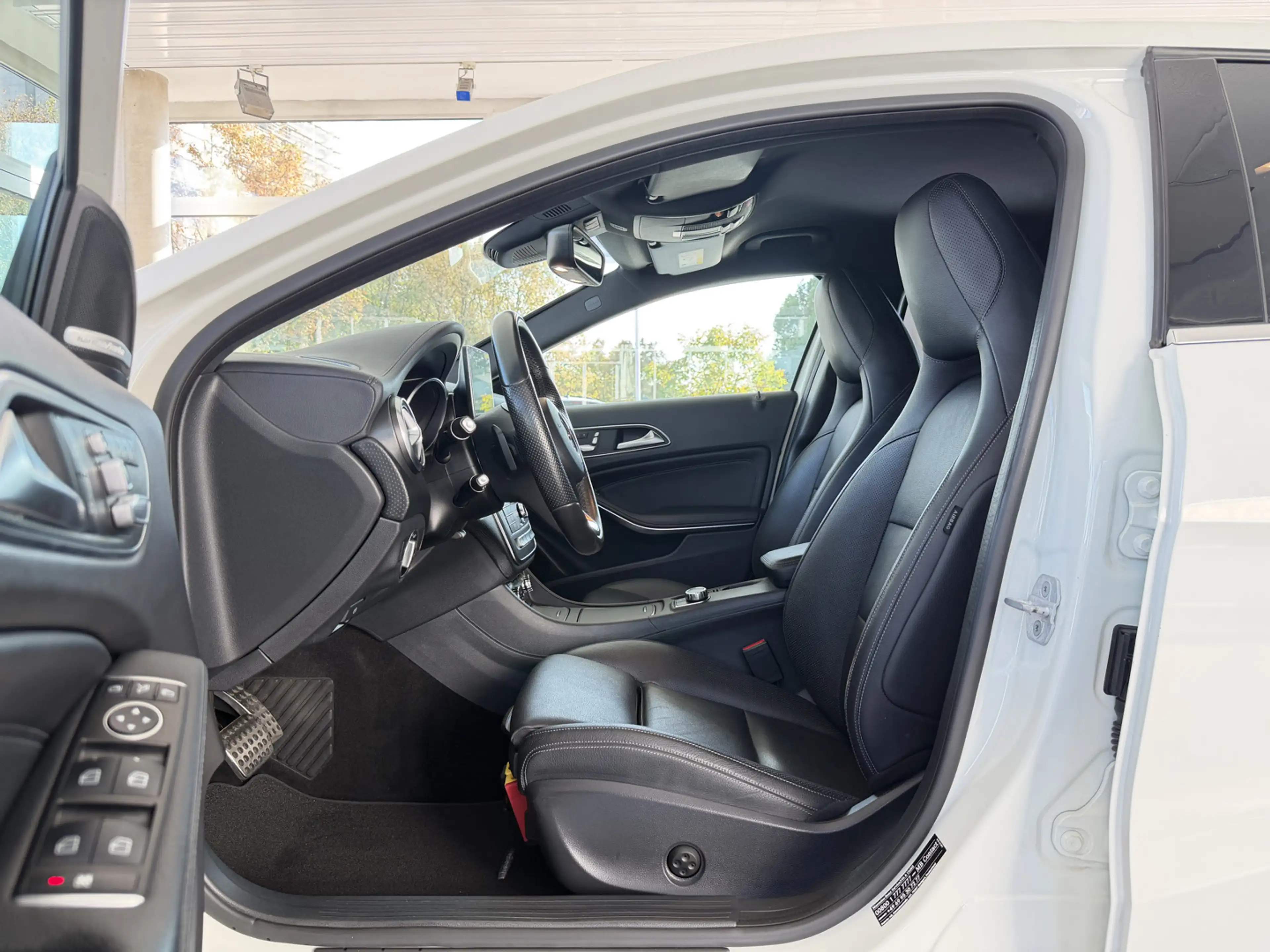 Mercedes-Benz A 200 CDI 4M AUT LEDER NAVI LED R-KAM KLIMA PDC SHZG — photo 8
