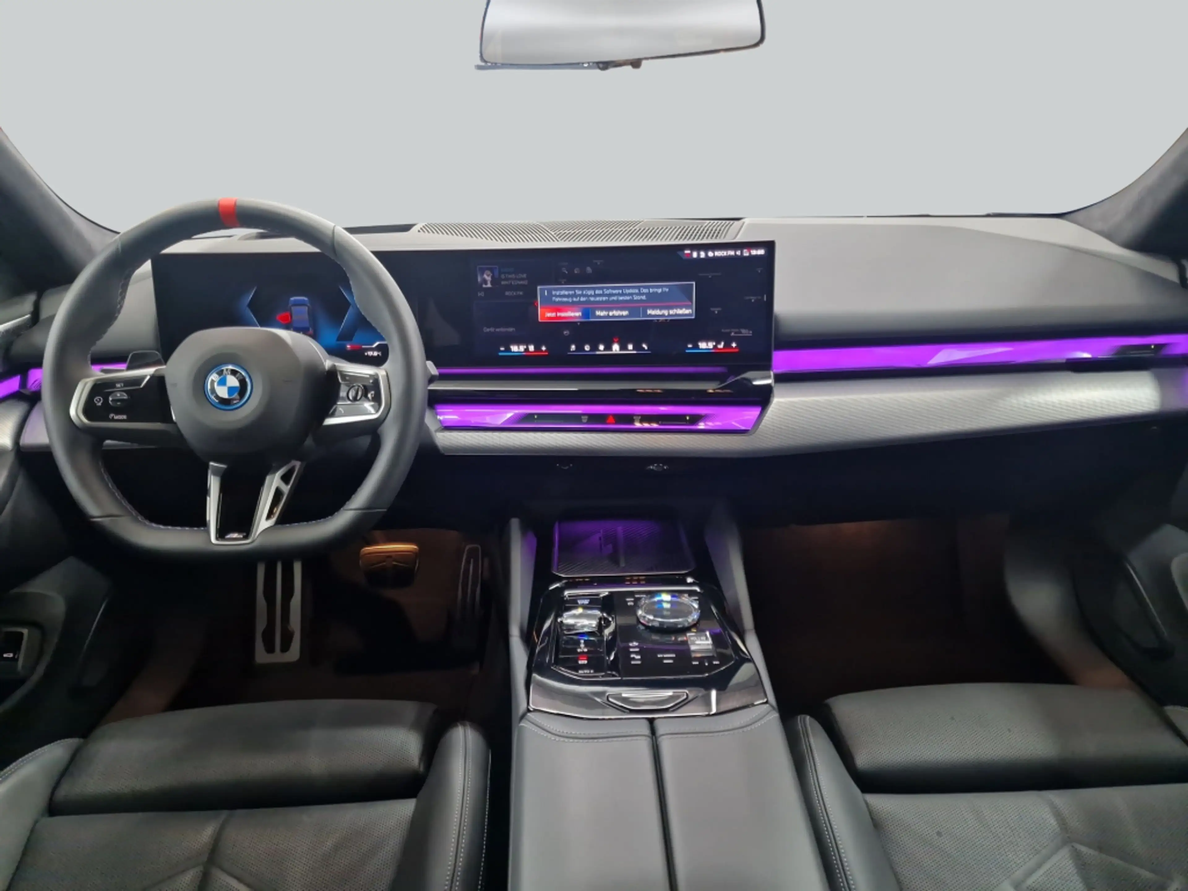 BMW i5 M60 MPaketPro AHK Pano LED B&W — photo 15