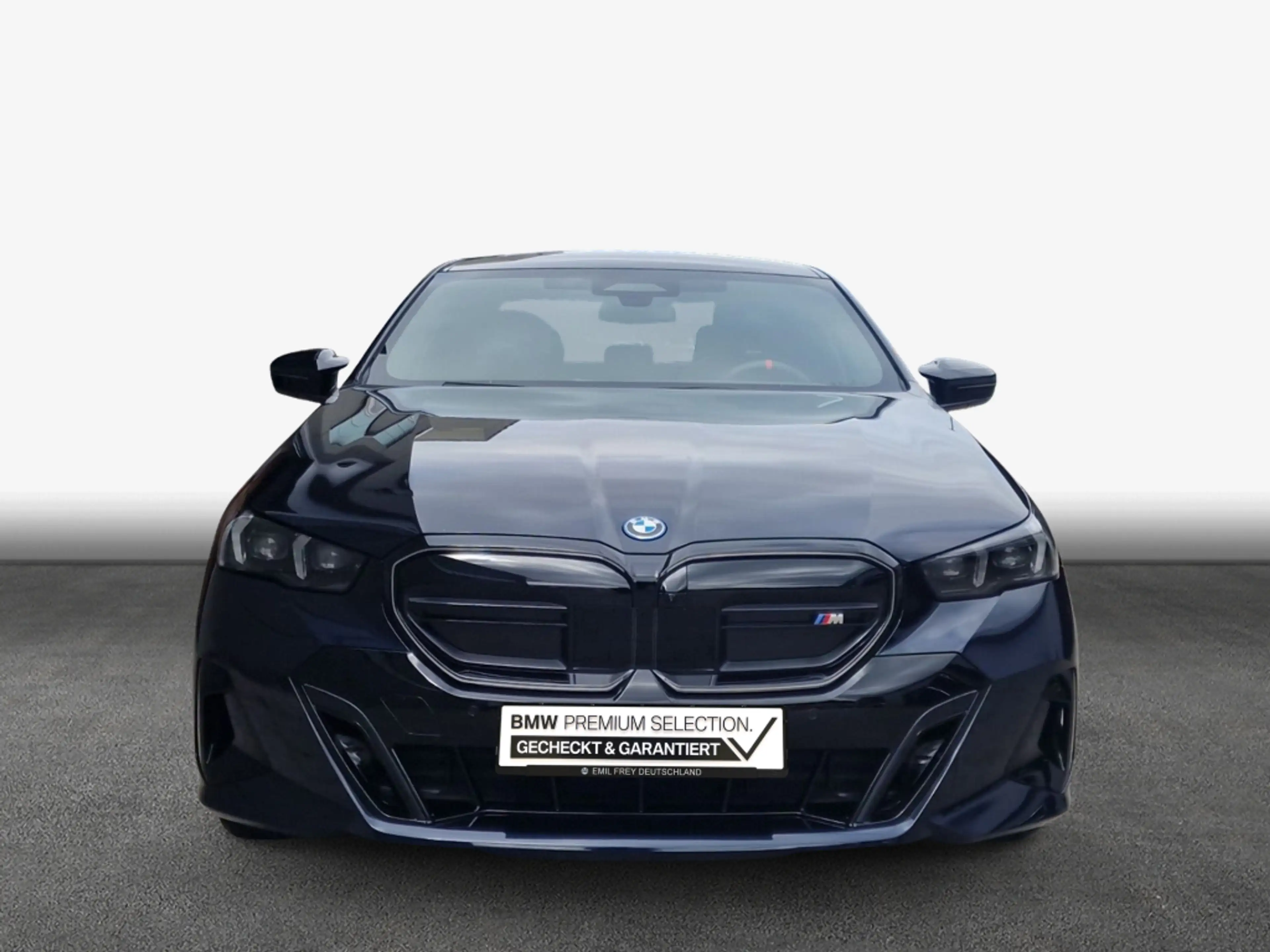 BMW i5 M60 MPaketPro AHK Pano LED B&W — photo 5