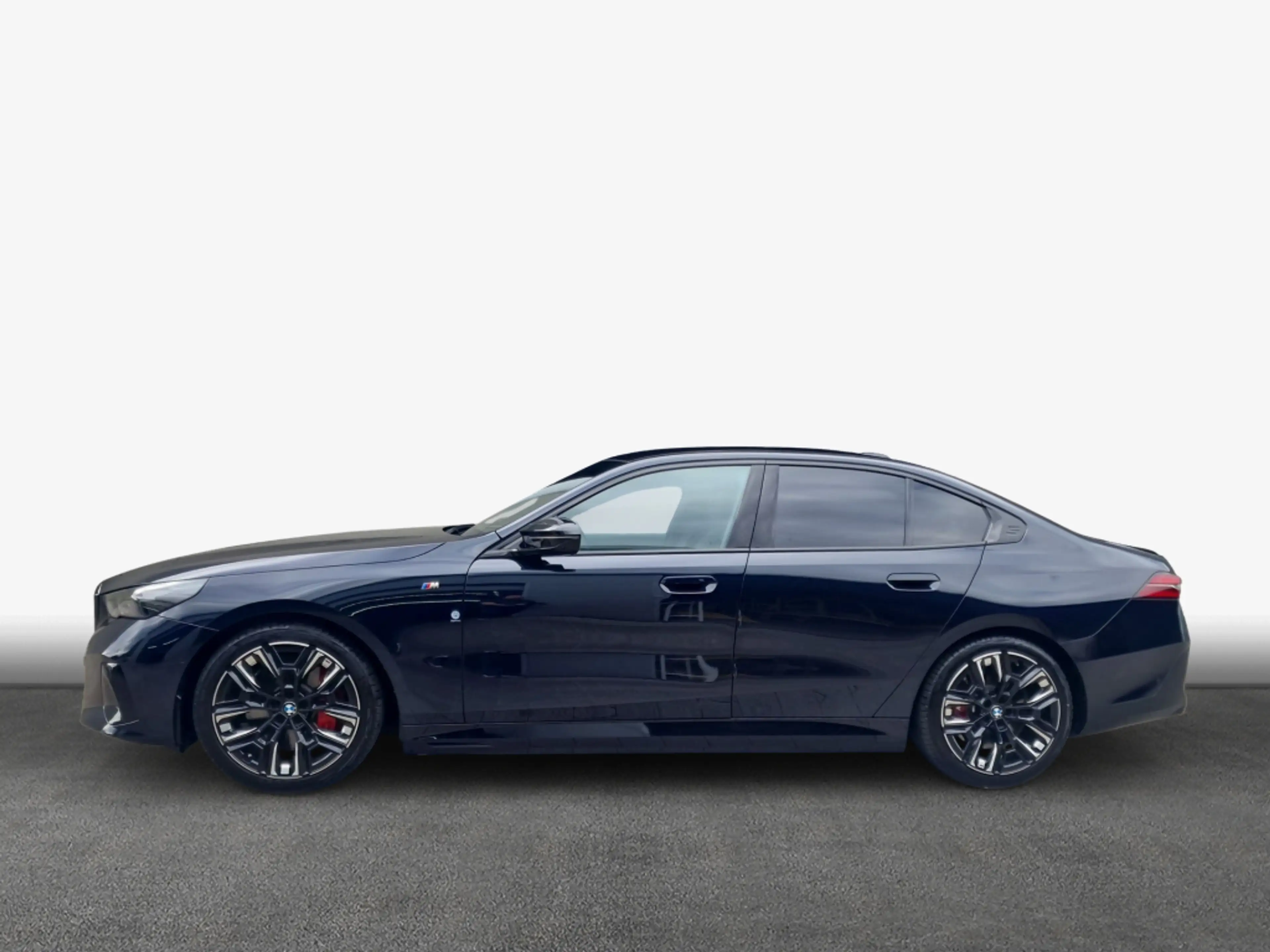 BMW i5 M60 MPaketPro AHK Pano LED B&W — photo 6