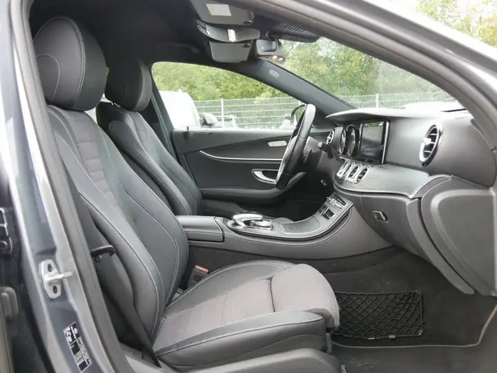 Mercedes-Benz E 300 d Sport Style Automatik  Navi LED AHK CAM – Foto 4