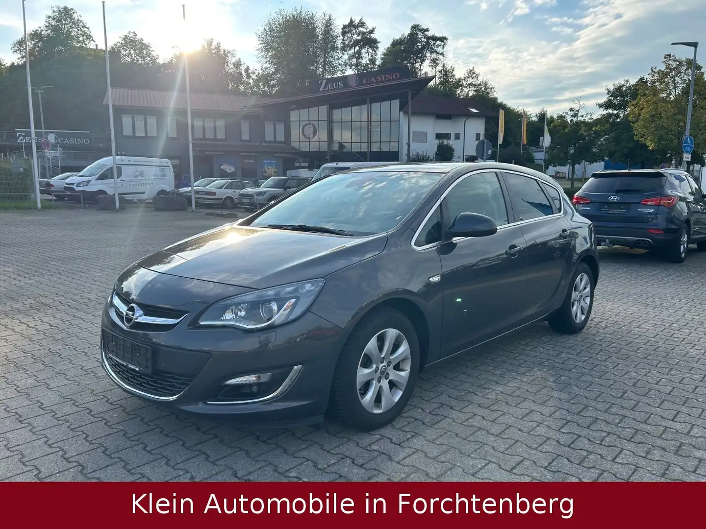 Opel Astra Aut. Exklusiv Xenon Sportsitze Kamera PDC Gris - 2