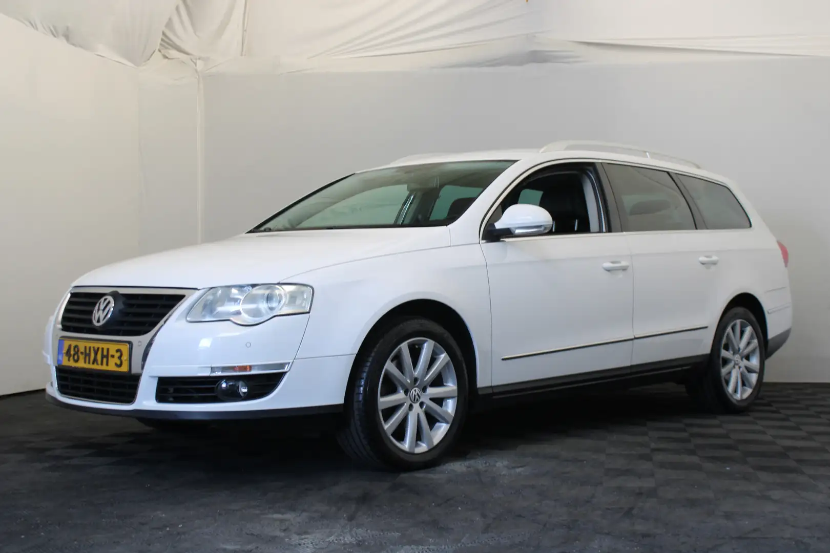 Volkswagen Passat Variant 1.8 TFSI Highline Wit - 1