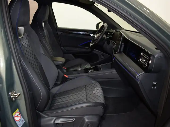 Volkswagen Tiguan 2025, foto 4