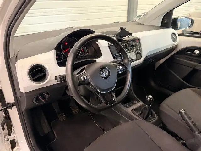 Volkswagen Up! view 10