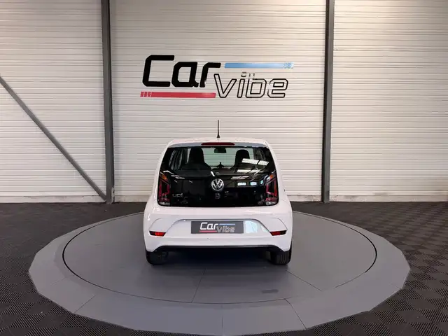 Volkswagen Up! view 5