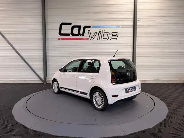 Volkswagen Up! view 6