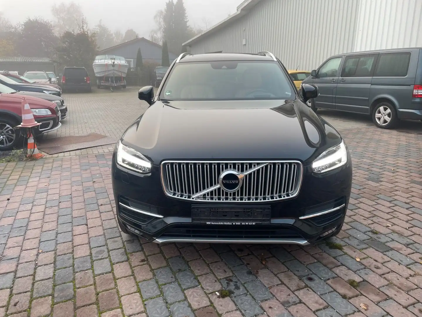 Volvo XC90 D5 Inscription AWD Leder, AHK, 7-Sitze Schwarz - 2