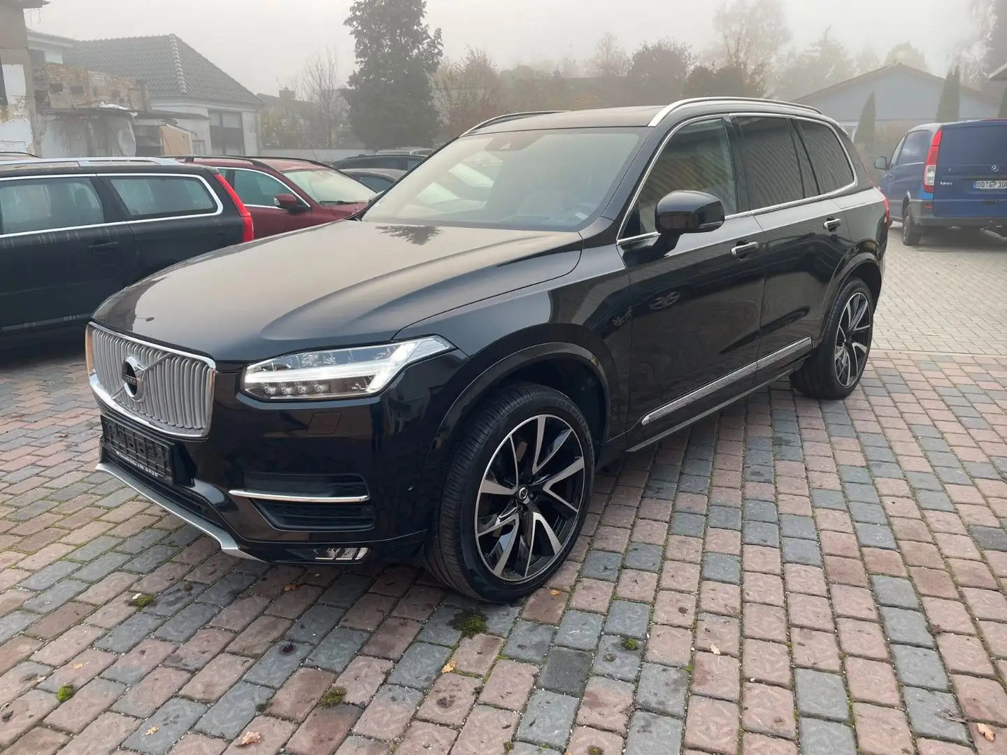 Volvo XC90 D5 Inscription AWD Leder, AHK, 7-Sitze Schwarz - 1