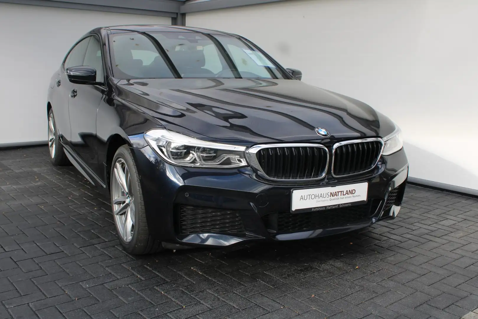 BMW 640 640 d xDrive GT M Sport HuD Pano LED Leder RFK Noir - 2