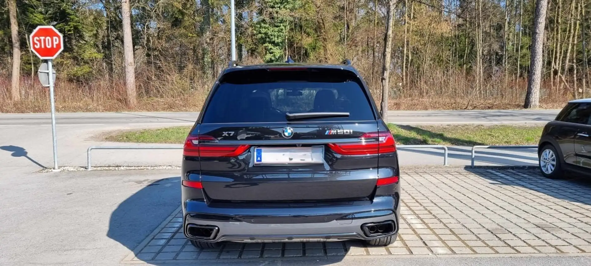 BMW X7 M M50i Aut. Noir - 2