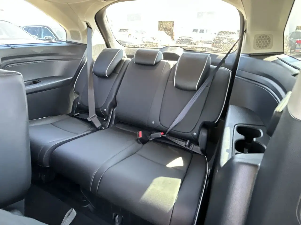 Honda Odyssey снимка Honda Odyssey