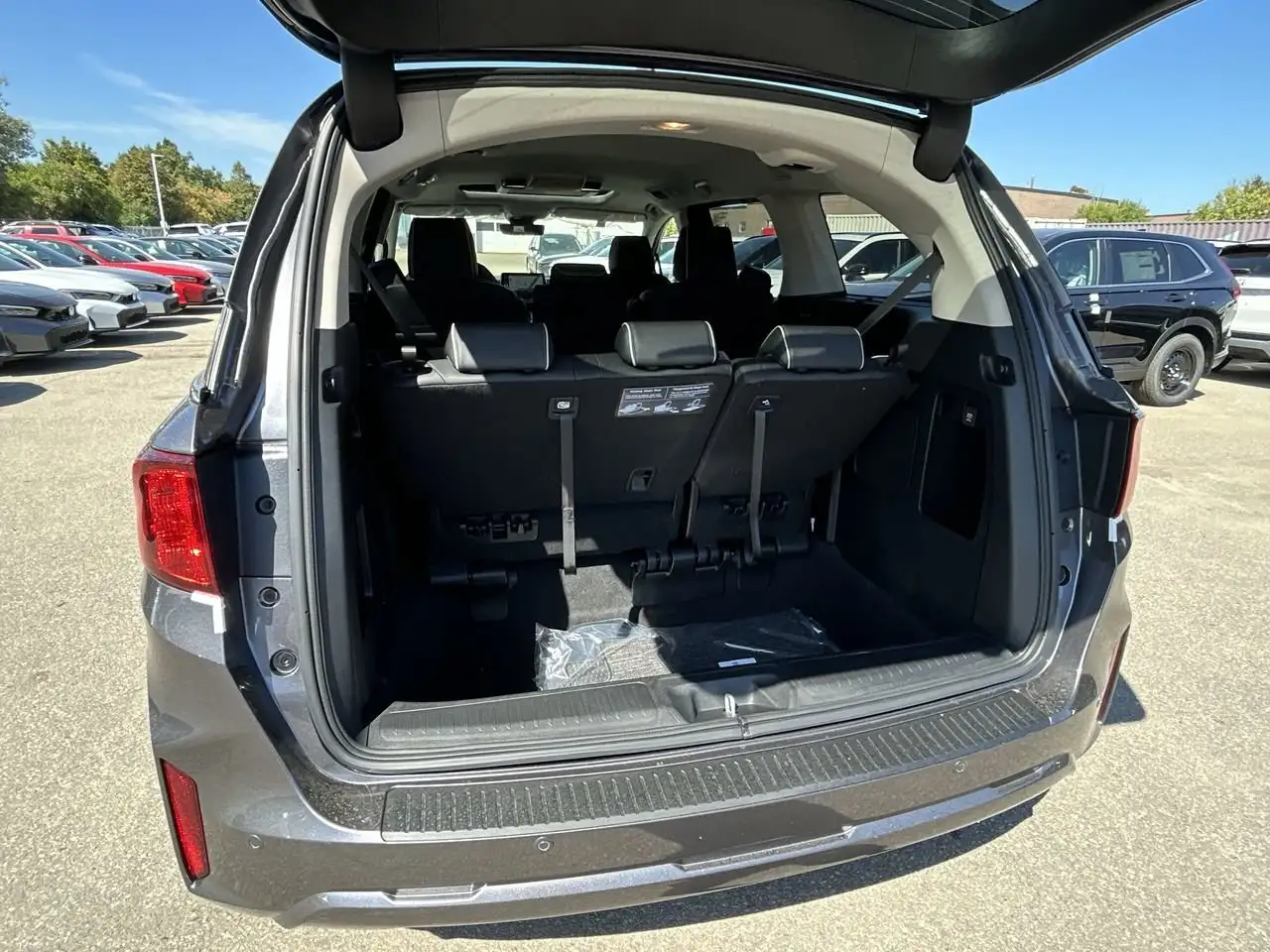 Honda Odyssey снимка Honda Odyssey