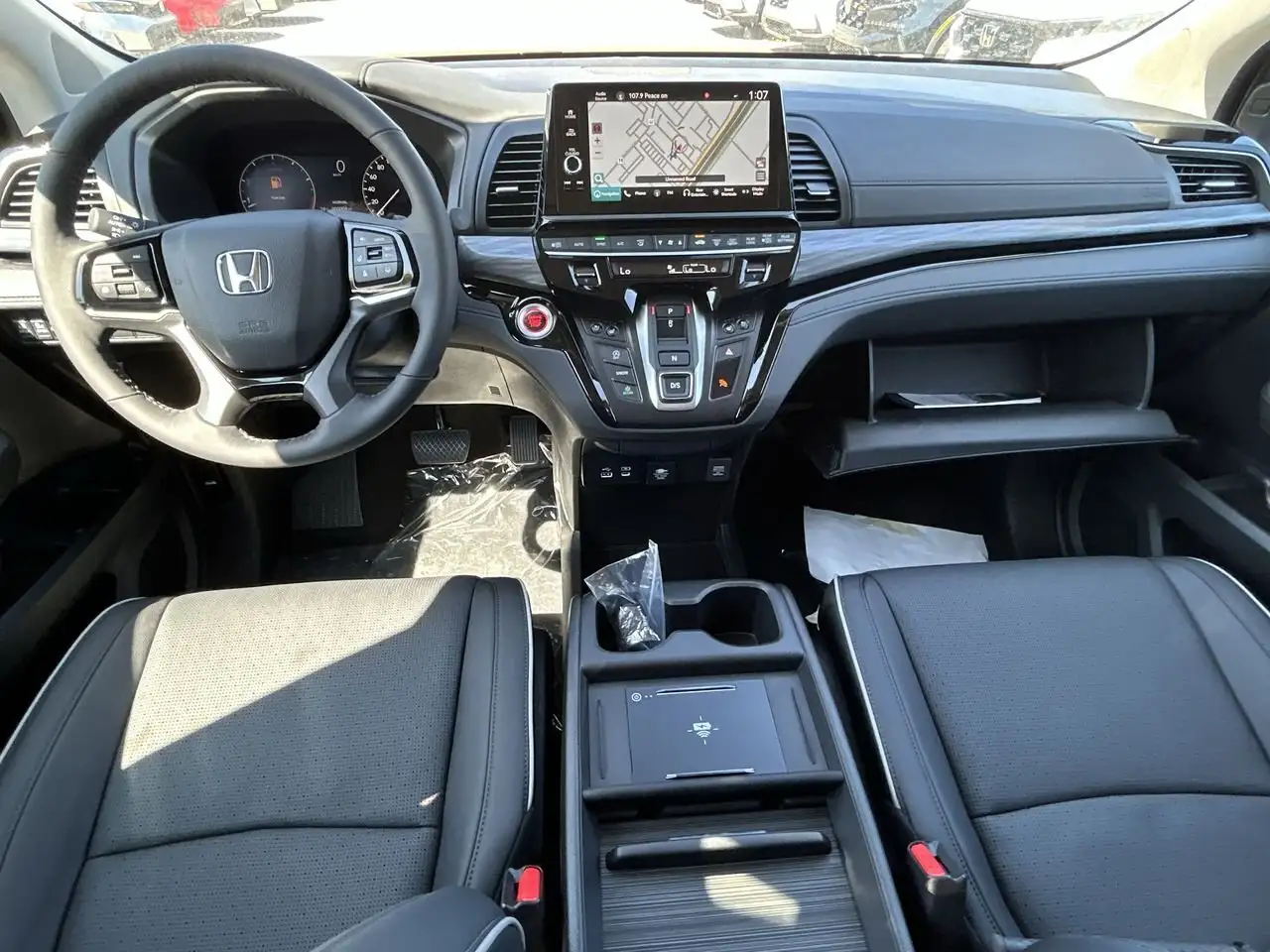 Honda Odyssey снимка Honda Odyssey